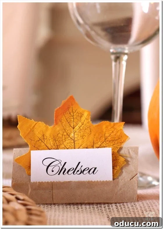 Autumnal Paper Pouch Place Cards 2 Quick and easy brown paper bag place cards for table settings, ideal for Thanksgiving or rustic themed events.
