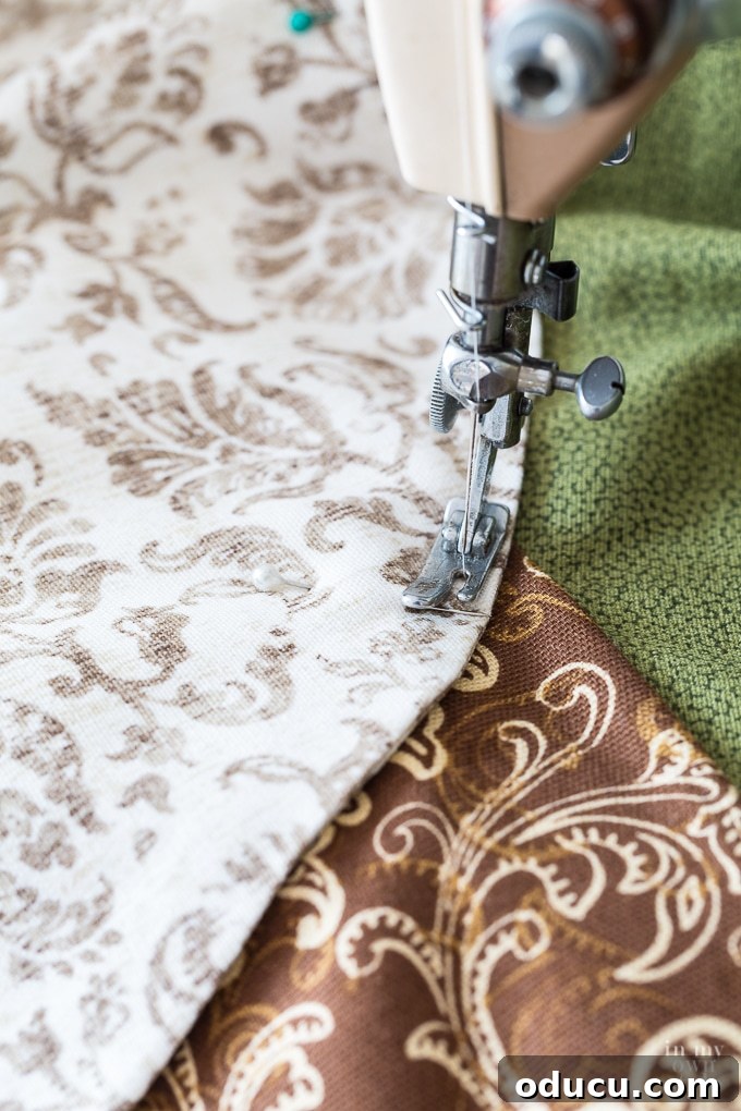 Crafting a Perfect Round Tablecloth for Thanksgiving 20 how to sew a table cloth