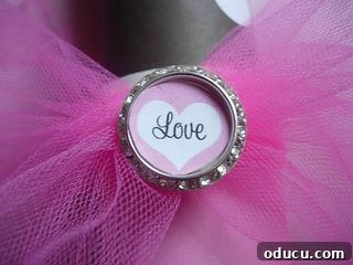 DSCN6571_edited-1 Another option for a Valentine love button design.