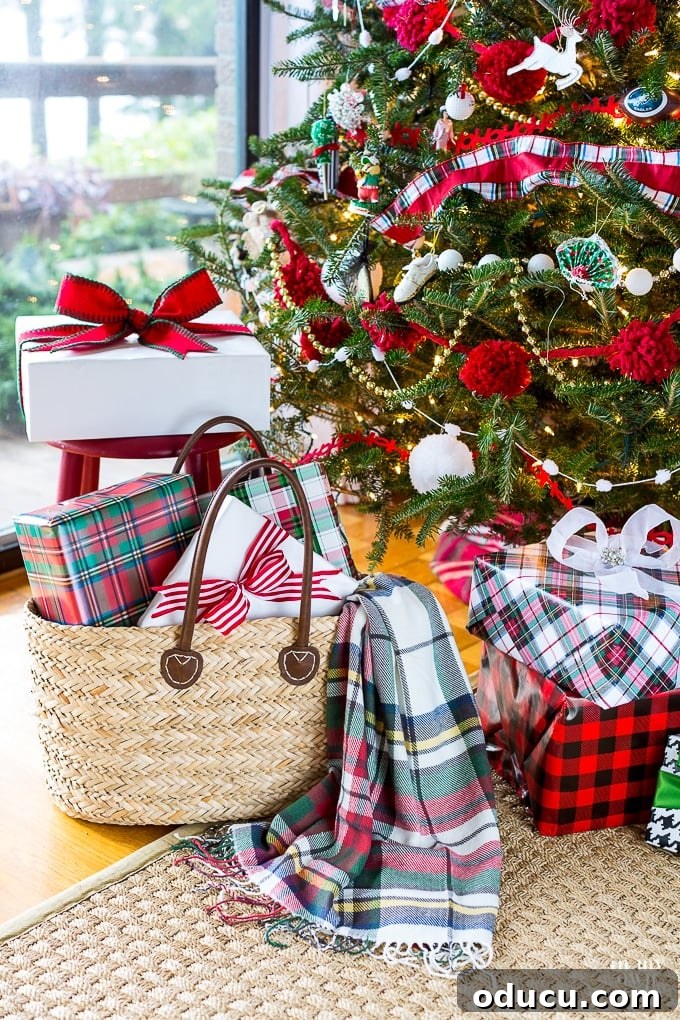 Christmas decorating ideas including christmas-tree-with-plaid ribbons and garlands