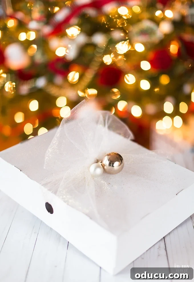 Creative and easy gift wrapping ideas for Christmas using ribbon-woven donut boxes