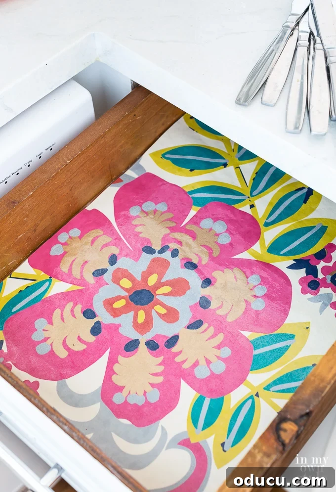 Cozy Winter Interiors: Cultivate Calm and Rejuvenation 23 How to line drawers with fabric or paper for a creative home project