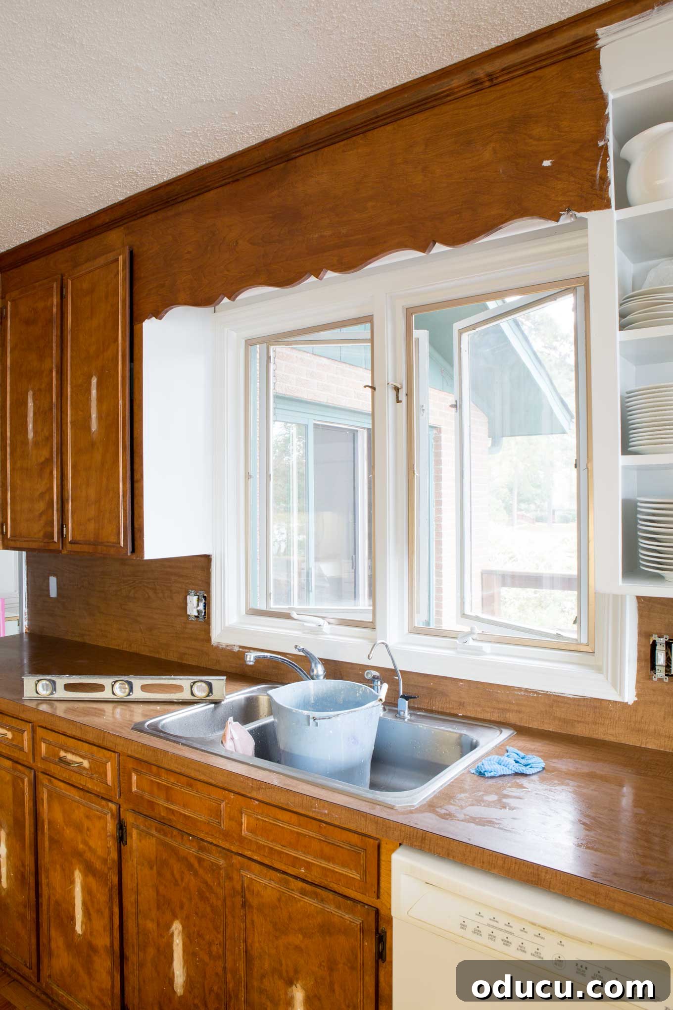 How to prep kitchen cabinets to paint Prepping-to-paint-kitchen-cabinets