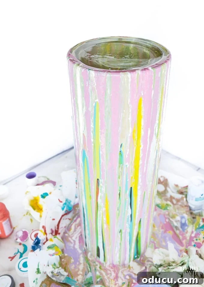 Vibrant Glass Vases: Spring's Decorative Touch 14 How to paint a glass vase to look like a modern art piece