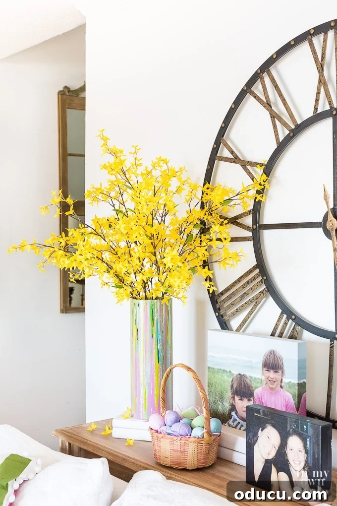 Hand-Painted Glass Vase for Spring Decor 16 Flower arranging ideas for Spring