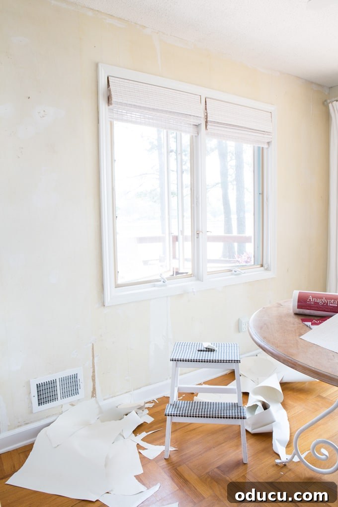 Elevate Your Dining Room with Textured Wallpaper 4 How to hide a damaged wall surface