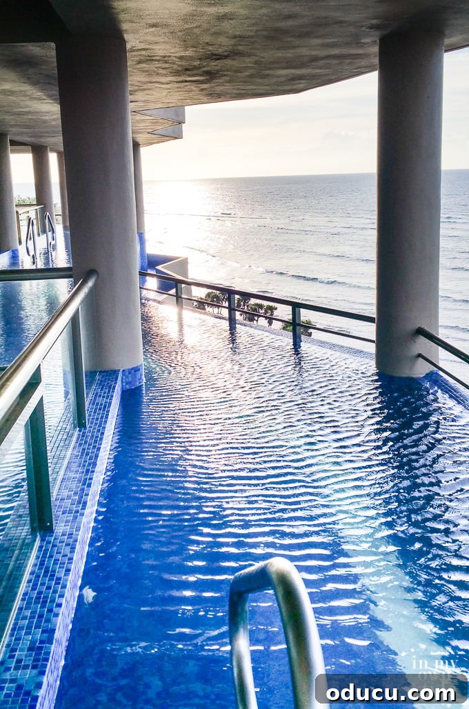 A Taste of Heaven: El Dorado Seaside Suites Mexico 6 El Dorado Seaside Suites Vacation: ocean view from the lazy river