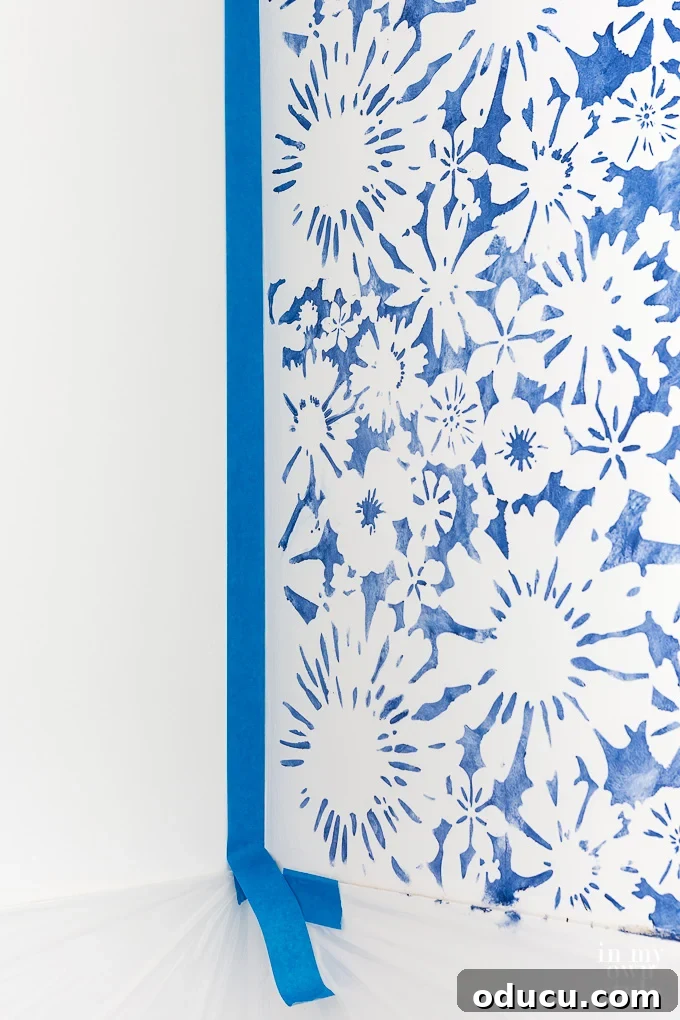 Achieve the Faux Wallpaper Look with Paint and Stencils 16 Technique for stenciling perfect corners with painter's tape