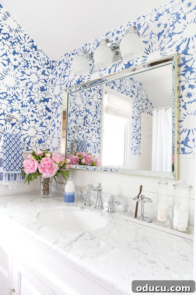Achieve the Faux Wallpaper Look with Paint and Stencils 3 Achieve a designer look with paint and a stencil, creating beautiful faux wallpaper patterns