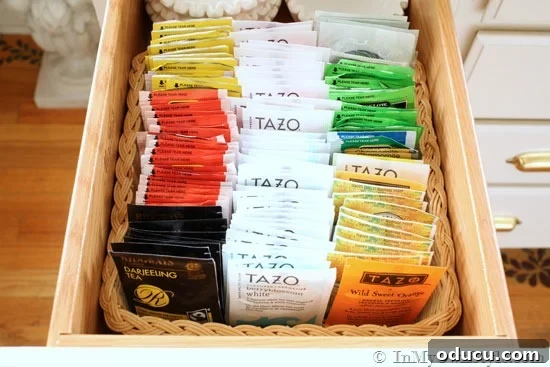 Drawer organization with small wicker baskets Drawer Organizing-Ideas-using-baskets