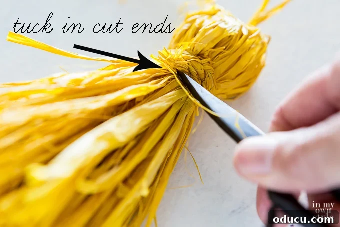 Craft Your Own Tassels: Elevate Your Home Decor 17 cut-ends of raffia