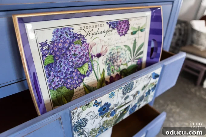 Rustic Riches: A French Flea Market Chronicle 34 Simple decor idea: old book pages tied with twine and a paper flower