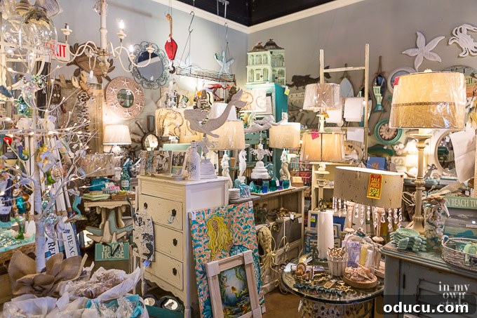 Panama City Beach Decor: Uncovering Coastal Gems 19 Where to shop for coastal decor in Panama City Beach Florida - Vendor booths