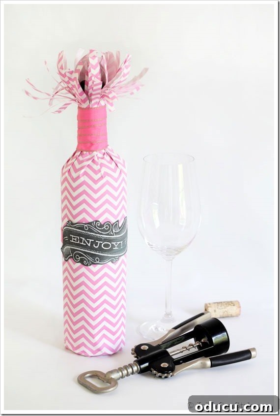 Festive Folds and Finishing Touches 8 Pretty Wine Bottle Wrap for a hostess gift, demonstrating an elegant and easy way to wrap wine