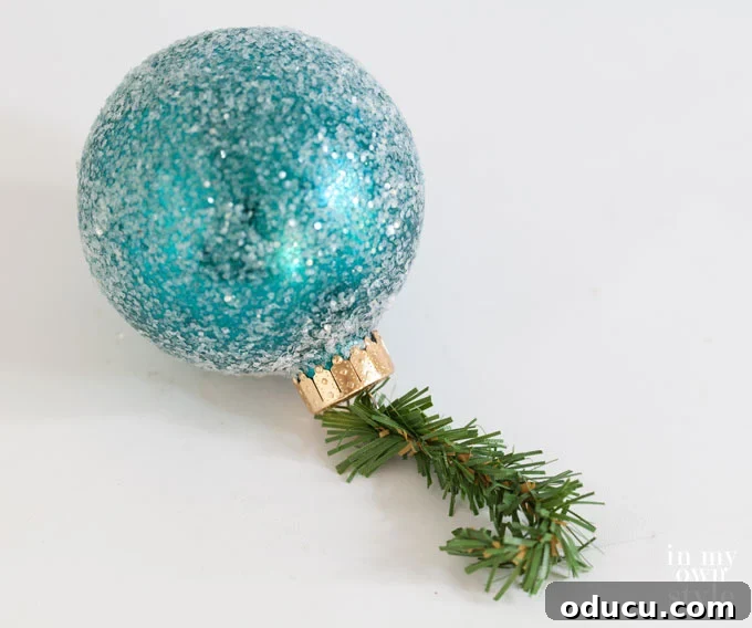 How-to-hand-Christmas-Ornaments-invisibily-on-a-tree