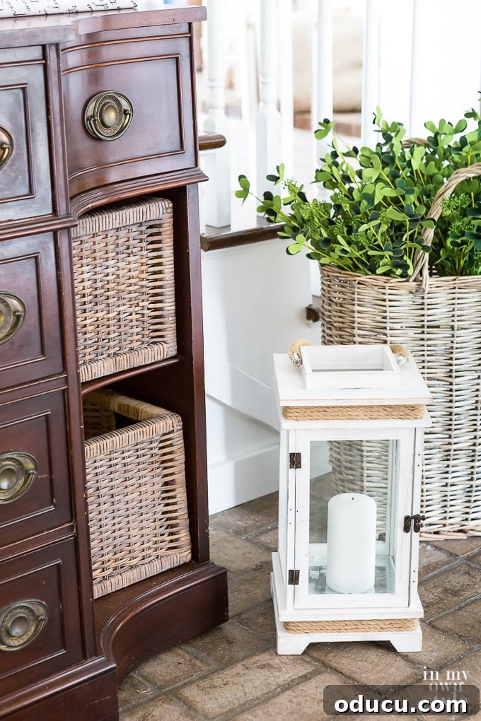 DIY Wicker Basket Color Makeover 3 How to change the color of a wicker basket with paint so it still looks-natural