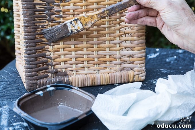 DIY Wicker Basket Color Makeover 5 best way to paint a wicker basket