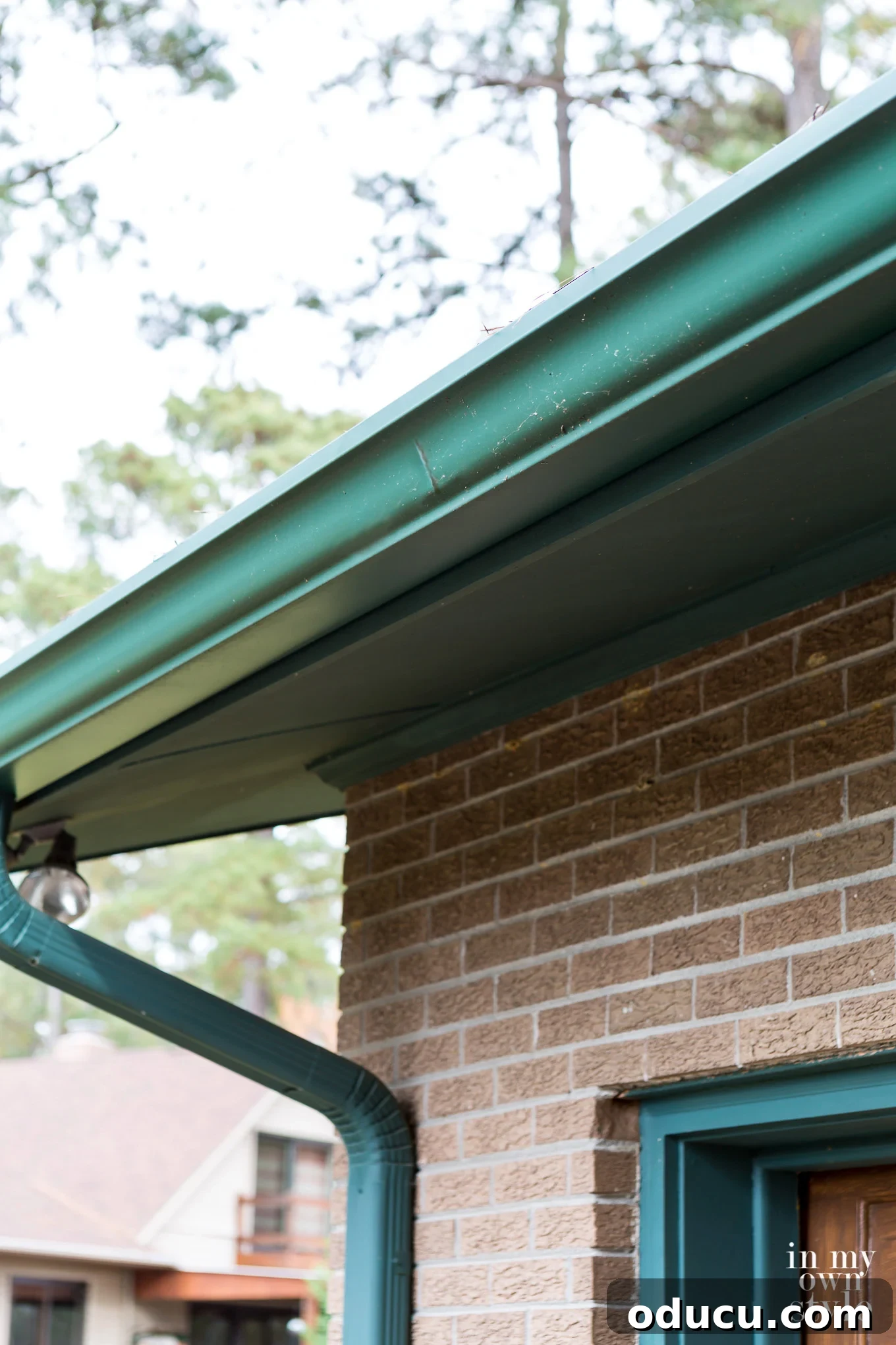 Stop Gutter Seam Leaks 2 Crack in a home's gutter
