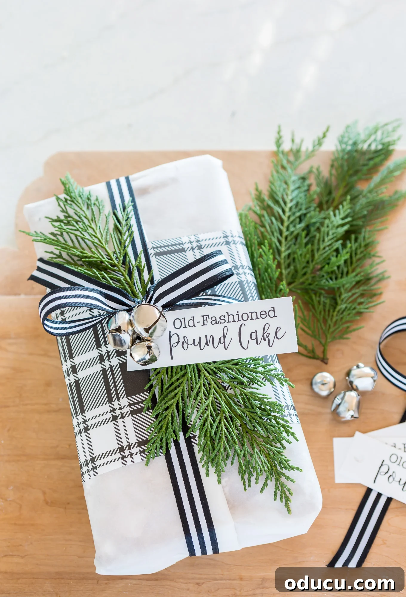 The Quintessential Old-Fashioned Lemon Pound Cake 6 how to wrap a loaf cake or bread to give as a gift