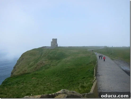Ireland-Cliffs-of-Moher-bet Dramatic perspective of the Cliffs of Moher, stretching into the mist