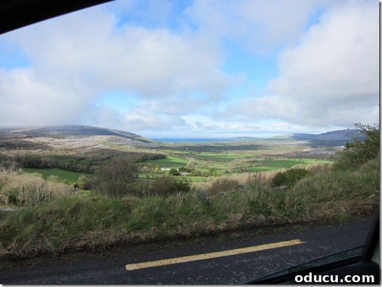 Ireland-Pretty-vistas Breathtaking panoramic view of the Irish countryside with rolling hills and distant mountains