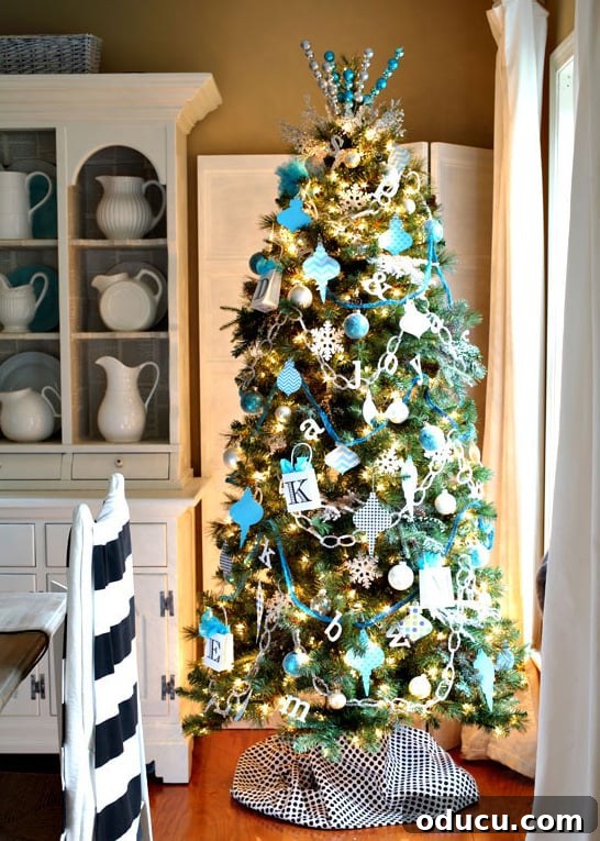 What's Your Go-To Christmas Tree Skirt or Collar 3 Christmas-tree-skirt-DIY-made-using-fabric-yardage