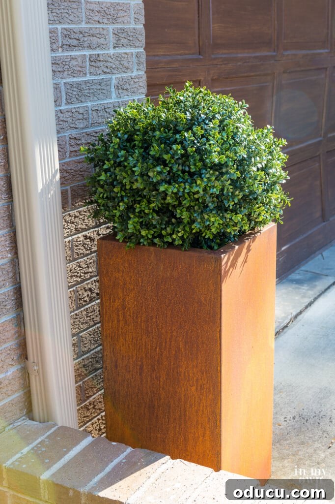 Unlock Corten's Rustic Beauty Instantly 11 Rusted finish on a planter, demonstrating the effect of the accelerated rusting process. The caption suggests a 2-day timeline for accelerated rusting.