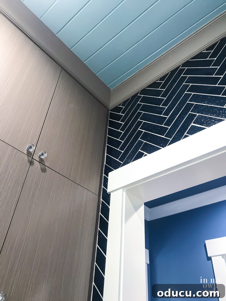HGTV Dream Home 2020 Revealed 7 Inspiring texture and color combinations used in the elegant HGTV Dream Home kitchen, showcasing coastal influences