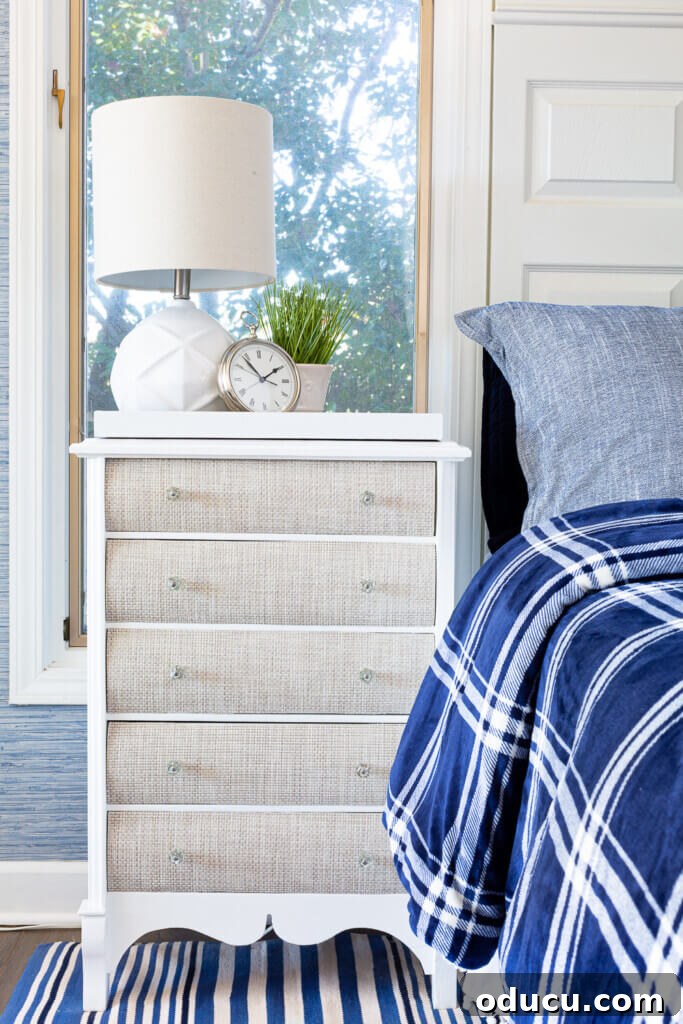Textured Drawer Bedside Table Revamp 7 Woven front dresser drawers that you can make using placemats.