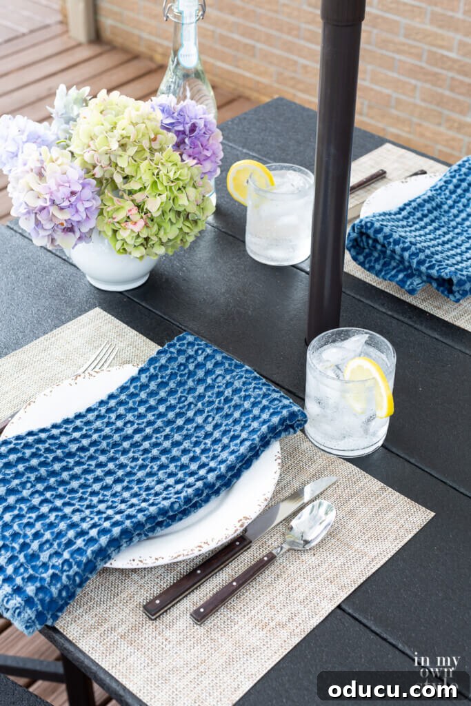 Deck Decor Hacks That Won't Empty Your Wallet 20 outdoor table setting