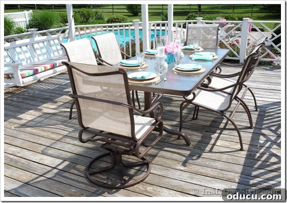 Deck Decor Hacks That Won't Empty Your Wallet 4 spray painting outdoor furniture