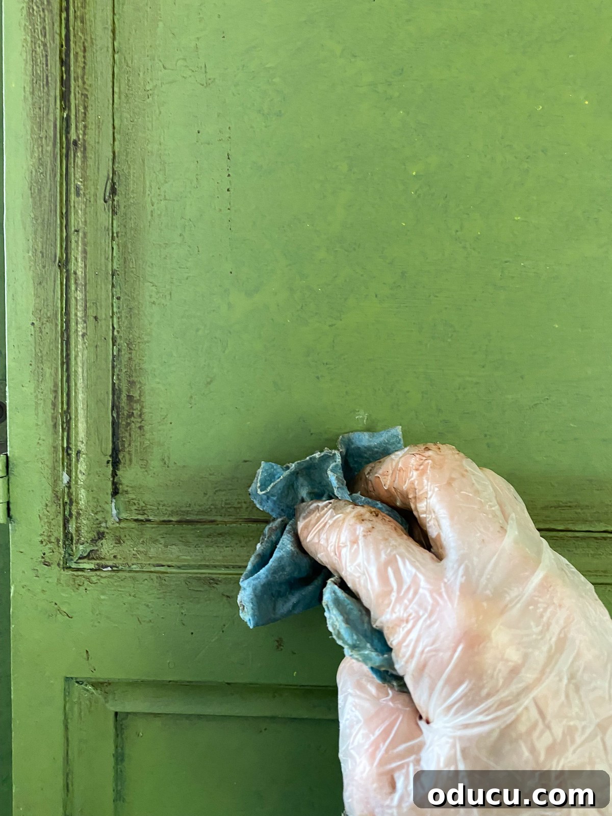 Effortless Glaze Finishes for Furniture 14 How to antique furniture with paint and glaze the easy way.