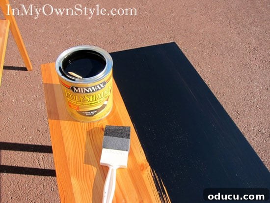 How to stain furniture black instead of painting using Polyshades. Black stain on half the table.