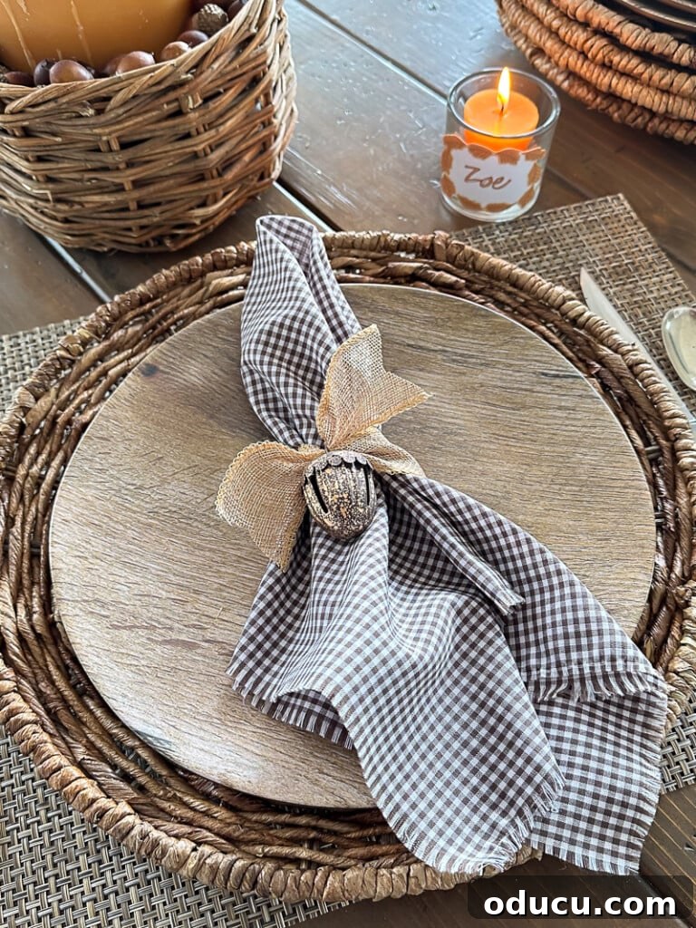 Simple & Stunning Thanksgiving Table Settings 9 Thanksgiving table place setting in a rustic style with wood-look plates