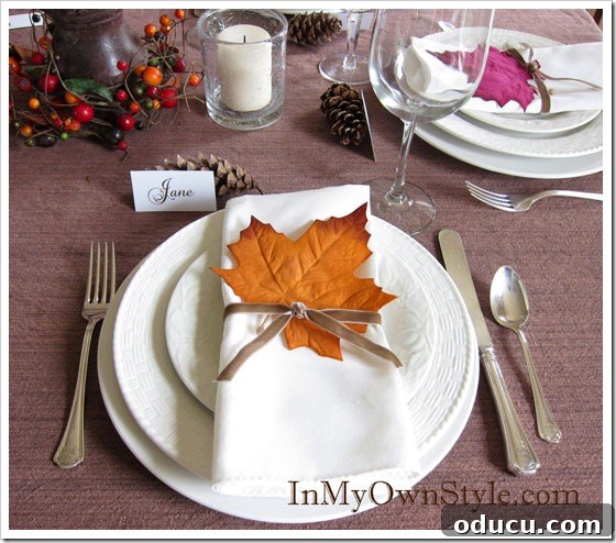 Placeseting-for-Thanksgivin Thanksgiving Tablesetting Ideas for a large table